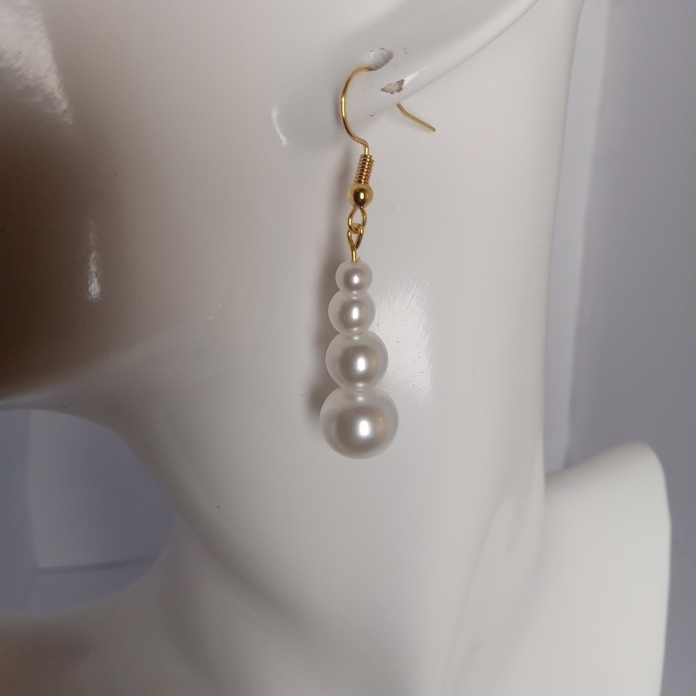 Faux pearl beaded earrings